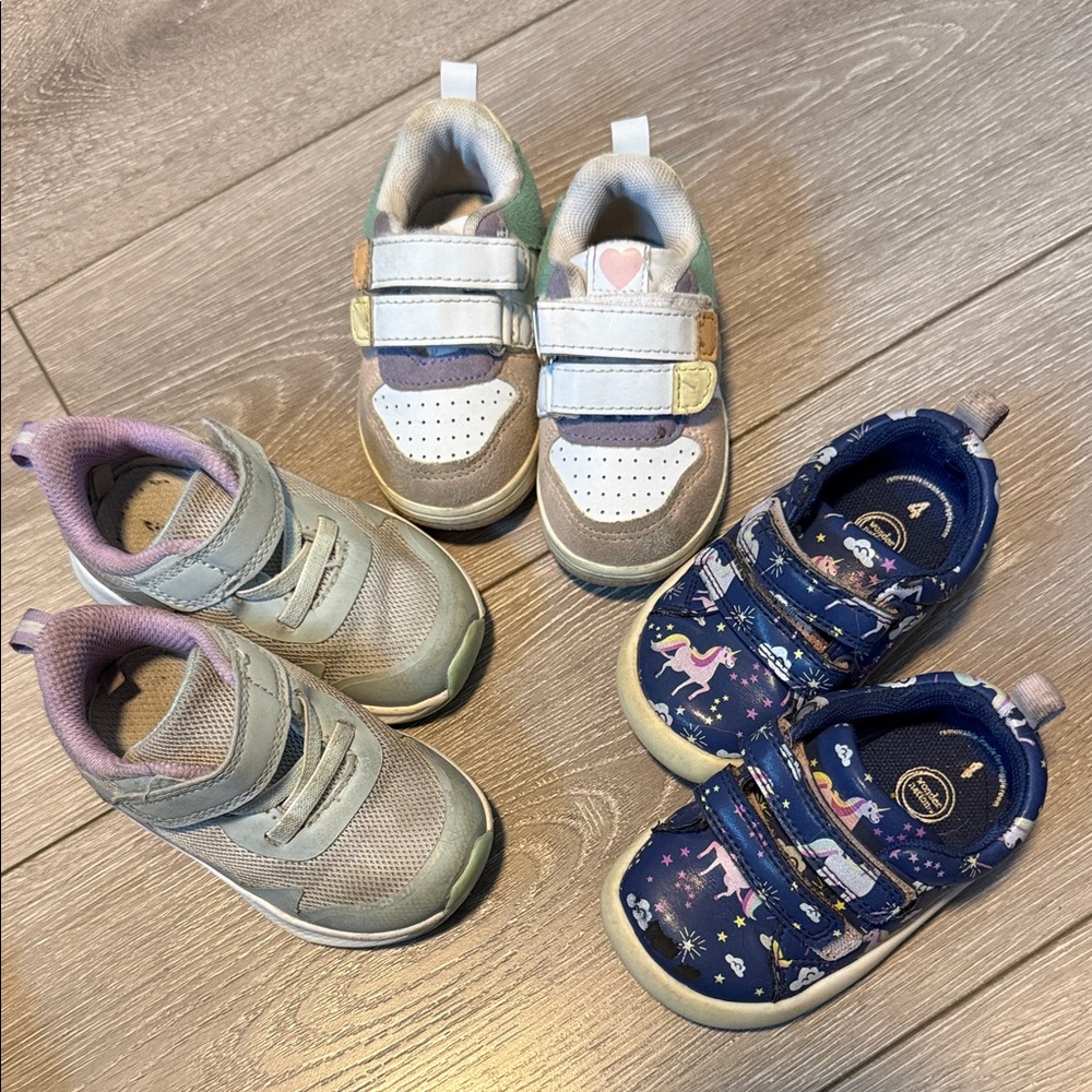 Kids Toddler athletic shoe bundle - size 4